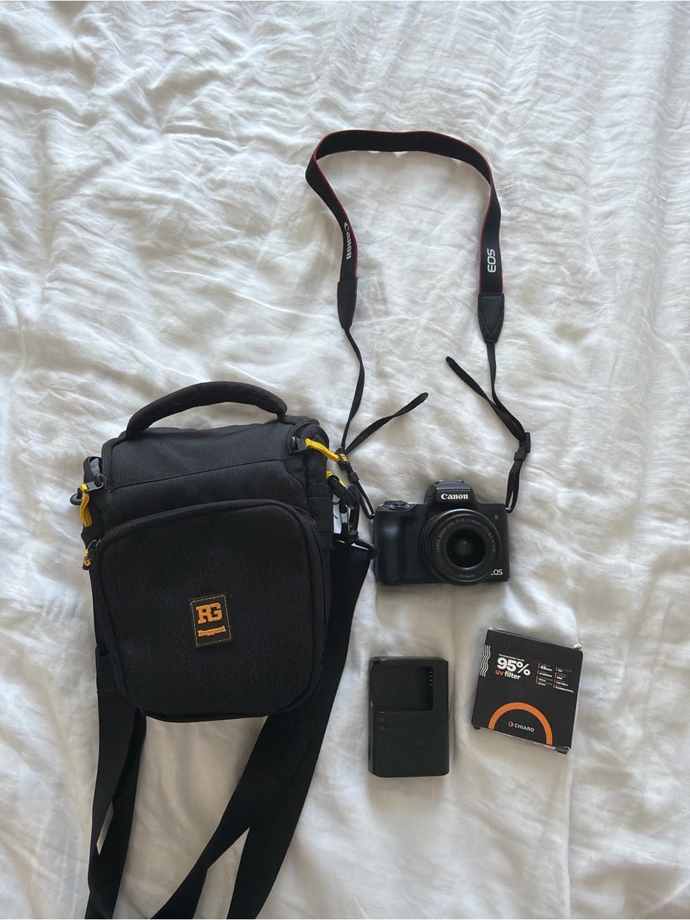 Canon EOS M50 Mirrorless Digital Camera w/ 15-45mm Lens Video Creator Kit